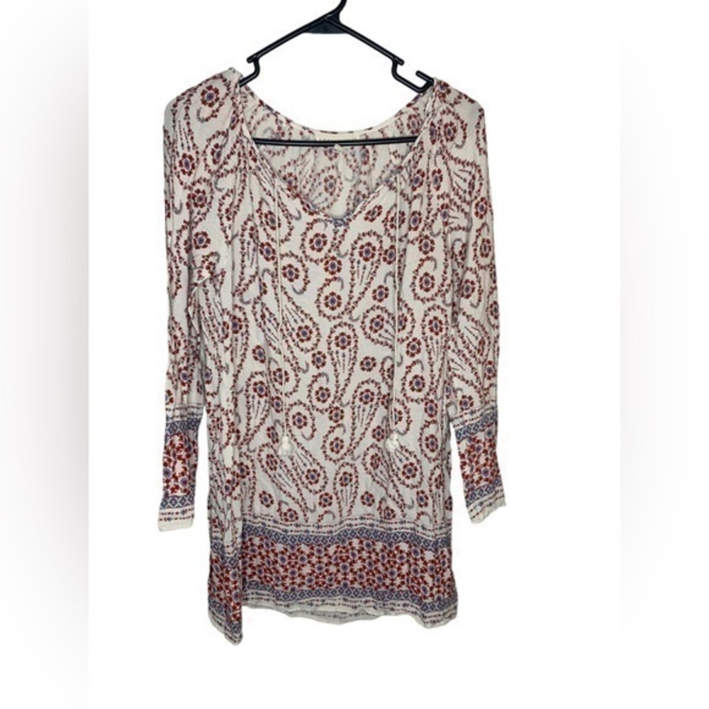 LoveStitch V Neck Boho Tassle Tunic Size Medium